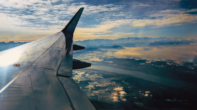 Flugzeug (über Markus Winkler)