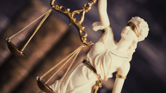 Justitia (über Pop Andreea's Images)