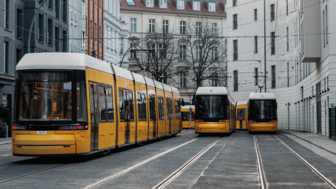 Busse und Bahnen betroffen: Ver.di kündigt Streik an