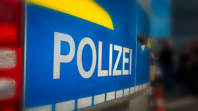 Polizei (über cozmo news)