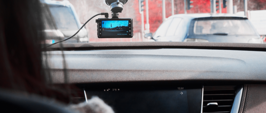 Dauerfilmen verboten: Regeln für Dashcams im Auto