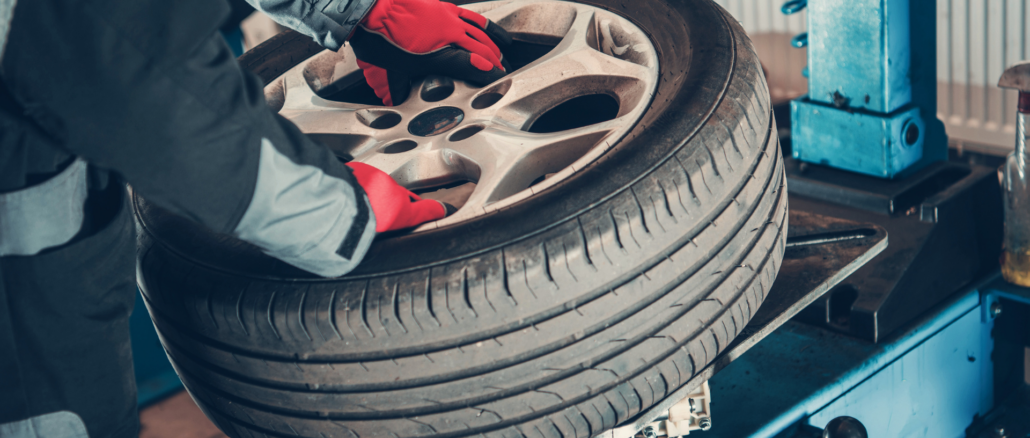 Reifenwechsel im Frühling: Wann der richtige Zeitpunkt ist – und wie der Zustand der Reifen geprüft wird