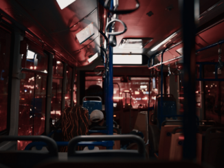 ÖPNV 2025: Fahrgastzahlen im Nahverkehr stagnieren – Fernbus mit starkem Plus