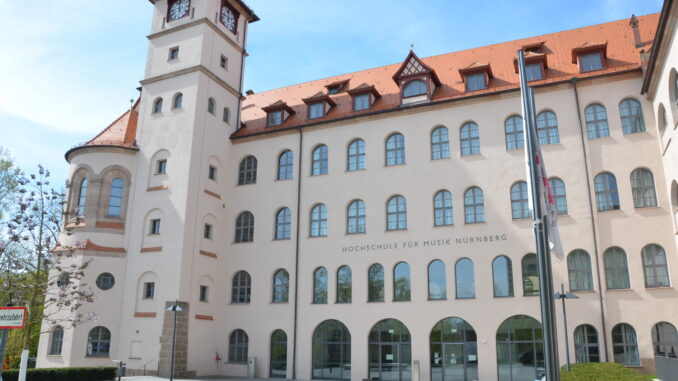 Nürnberger Musikhochschule ohne Präsidenten: Aufarbeitung der “Vorkommnisse” angekündigt